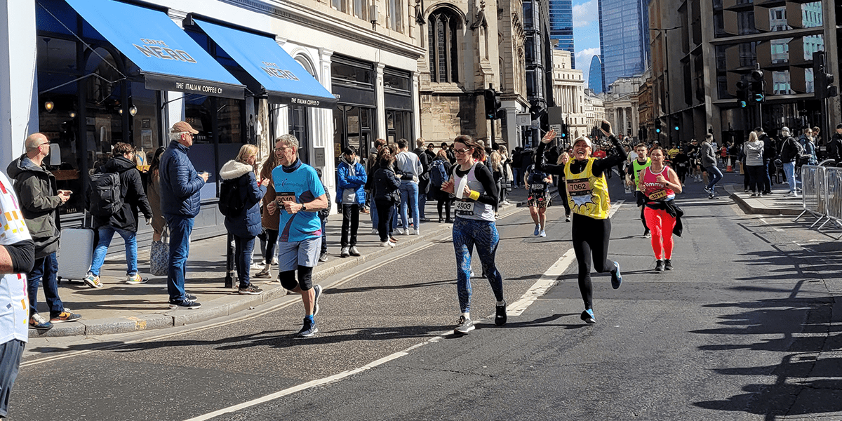 cerebra runner in london landmarks half marathon